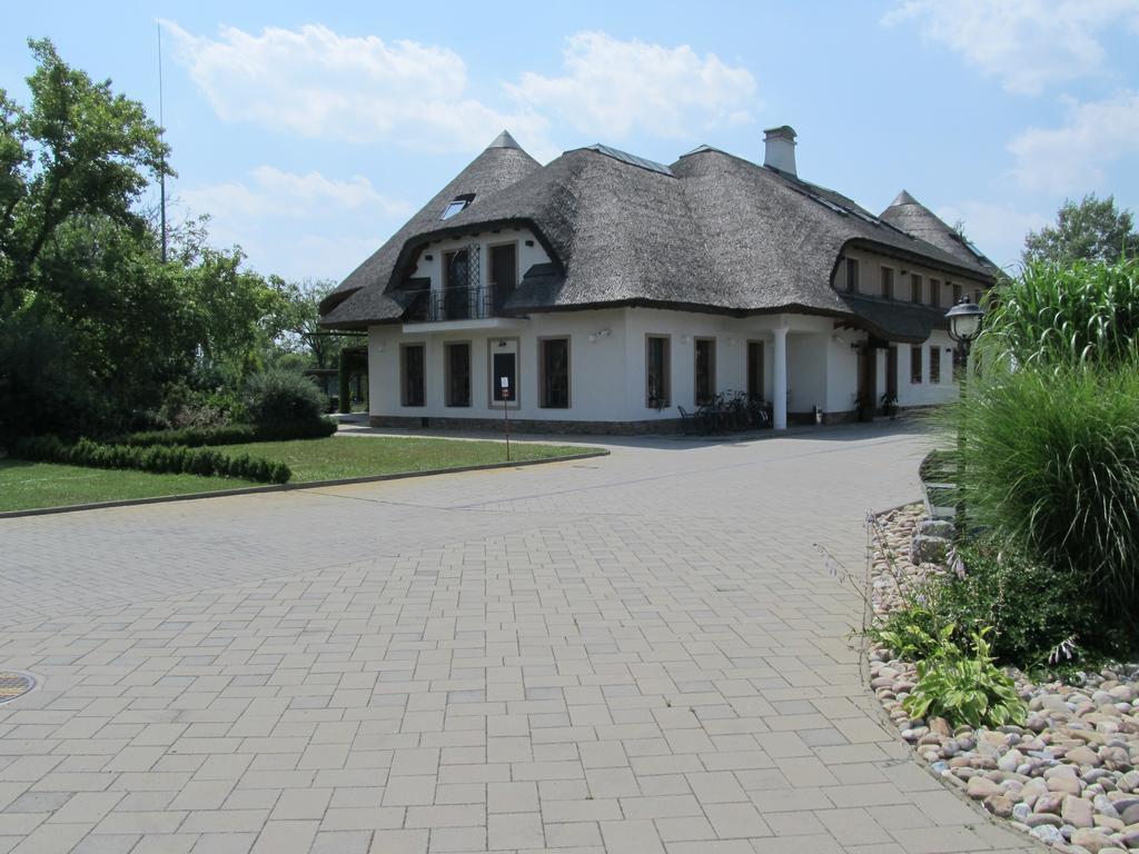 Penzion Eko Park Piestany Экстерьер фото